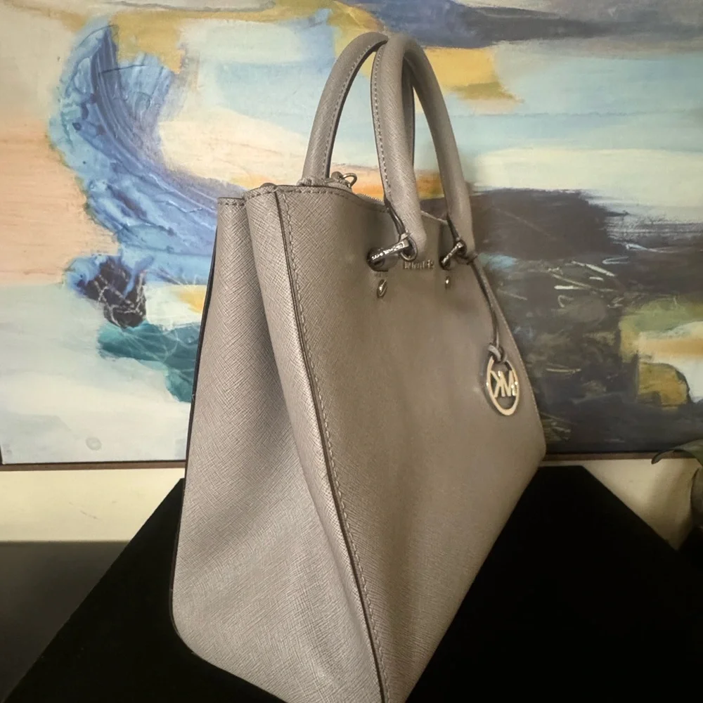 Michael Kors Elegant Gray Satchel Set - Picture 10 of 11